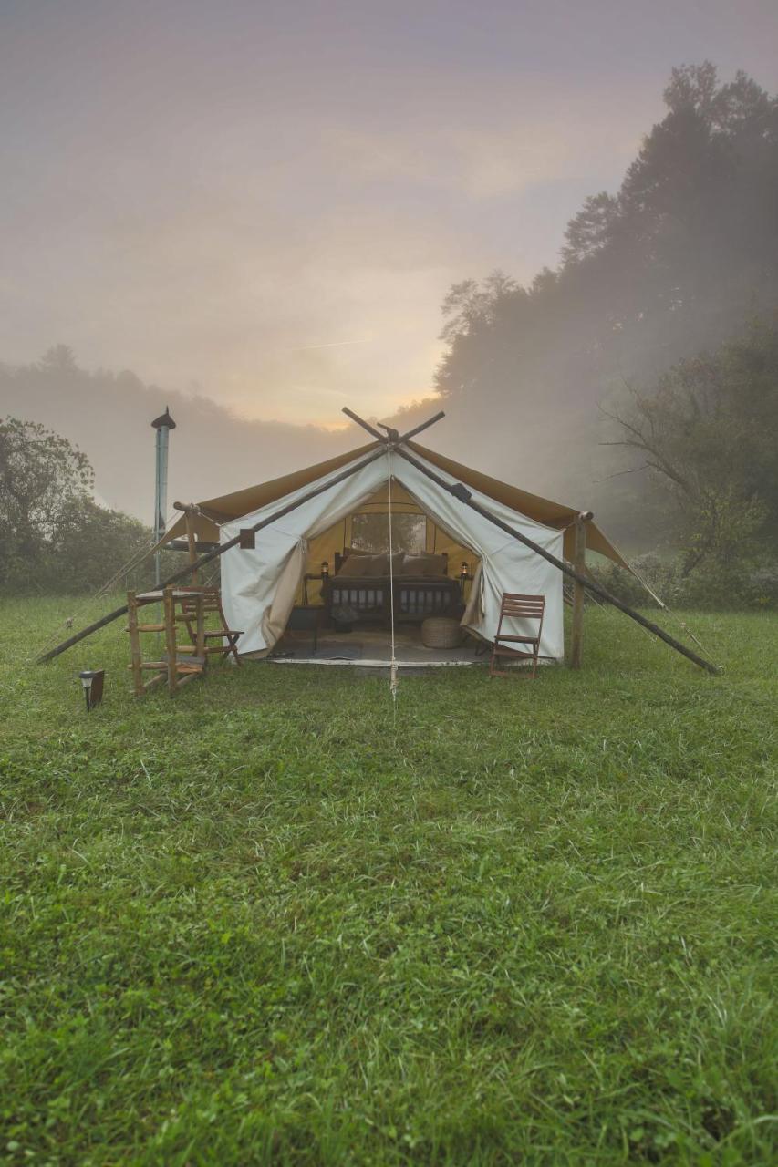 Under Canvas Great Smoky Mountains Hotel Pigeon Forge Exterior photo